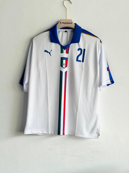Italy 2016/17 away Football Shirt